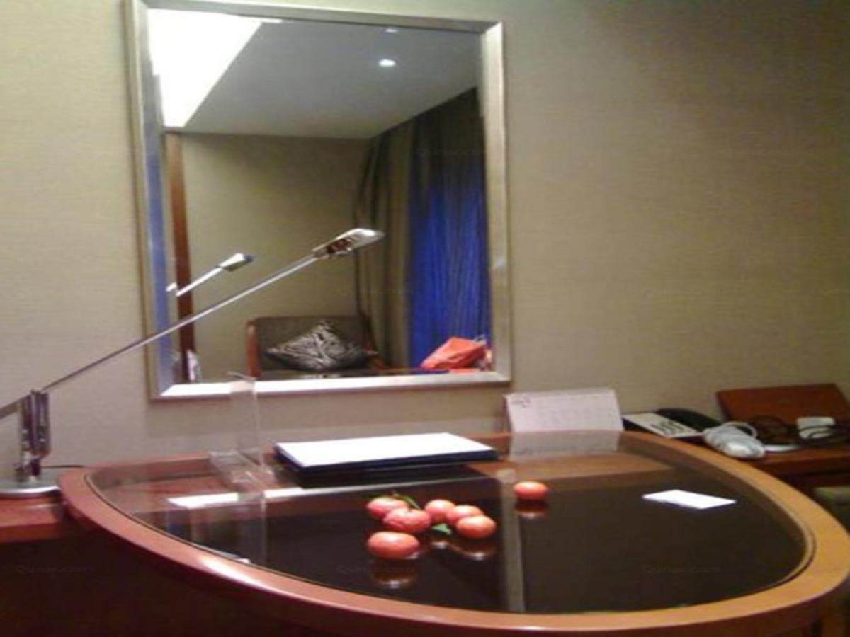 Gloria Grand Hotel Wuxi Wuxi  Exterior foto