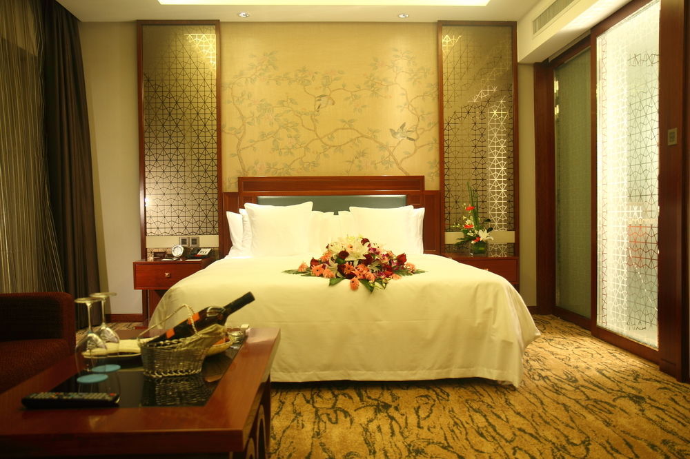 Gloria Grand Hotel Wuxi Wuxi  Exterior foto
